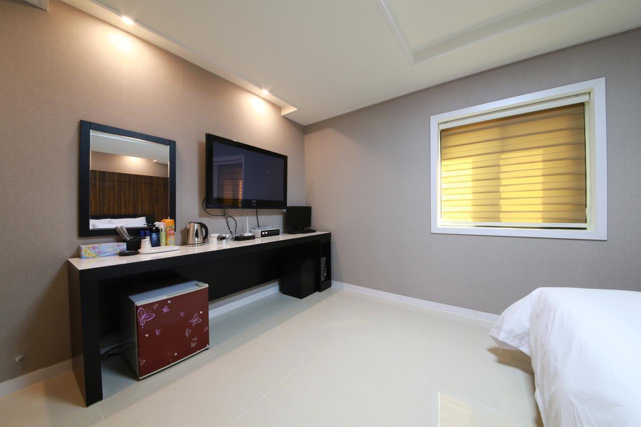 โรงแรมสตาร์ ซูวอน ภายนอก รูปภาพ